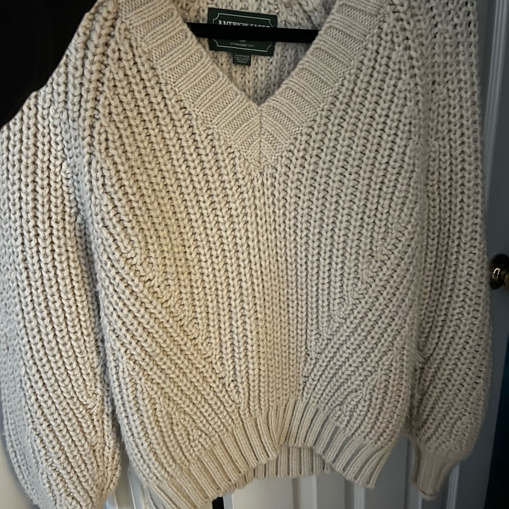American Eagle Chunky Knit V-Neck Sweater - Cream Women's Size XS